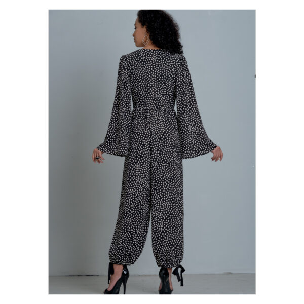 McCall's Schnittmuster M8009 - Overall - Jumpsuit - lässig weit - weites Bein – Bild 6
