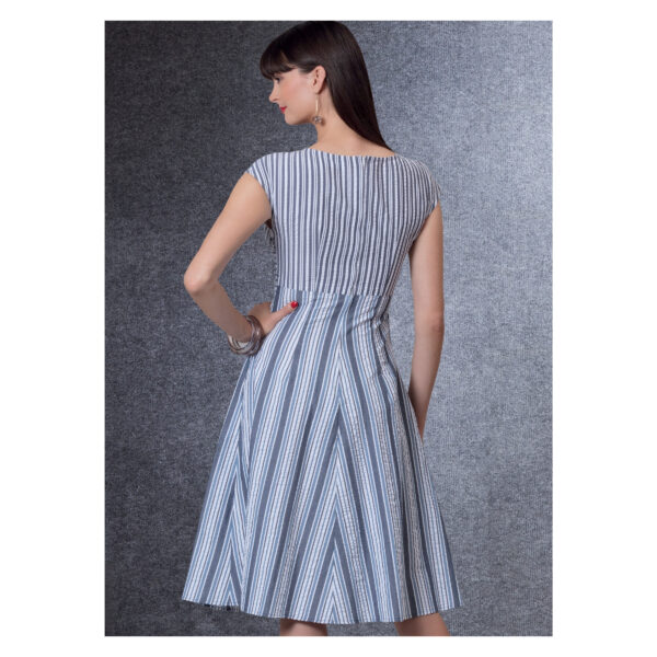 Vogue Schnittmuster V1795 - Kleid - mit Schleife, gestreift – Bild 4