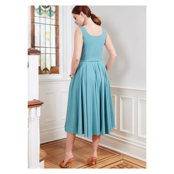 McCalls Schnittmuster M8215 - Fit & Flare Strickkleid mit Schärpe - 3 Varianten – Bild 3