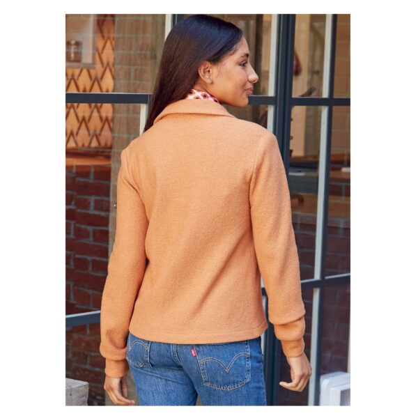 McCalls Schnittmuster M8240 - Pullover - Shirt mit Kragen – Bild 3