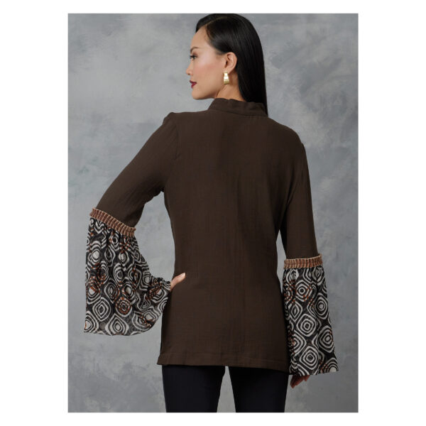 Vogue Schnittmuster V1904 - Bluse mit Trompetenärmel – Bild 5