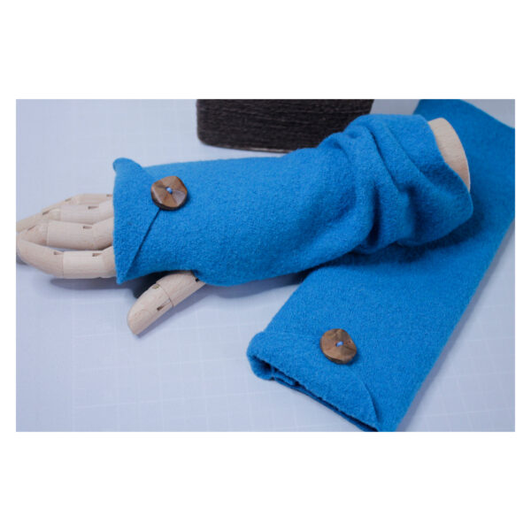 Türkise Armstulpen - Walkloden - mit Knopf – Bild 2