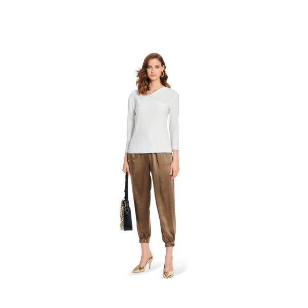 Burda Style Schnittmuster - Shirt - figurbetonent - Varianten - Nr.5900 – Bild 2