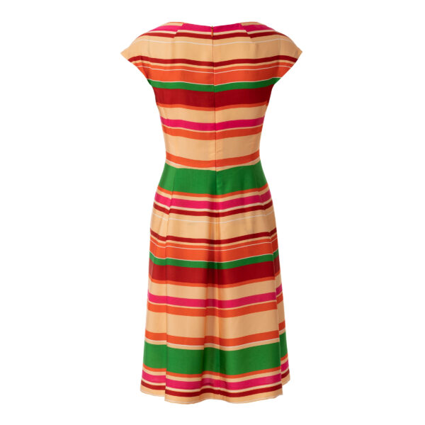 Burda Style Schnittmuster - Kleid - Kleider mit schwingendem Rock - Nr.5901 – Bild 7