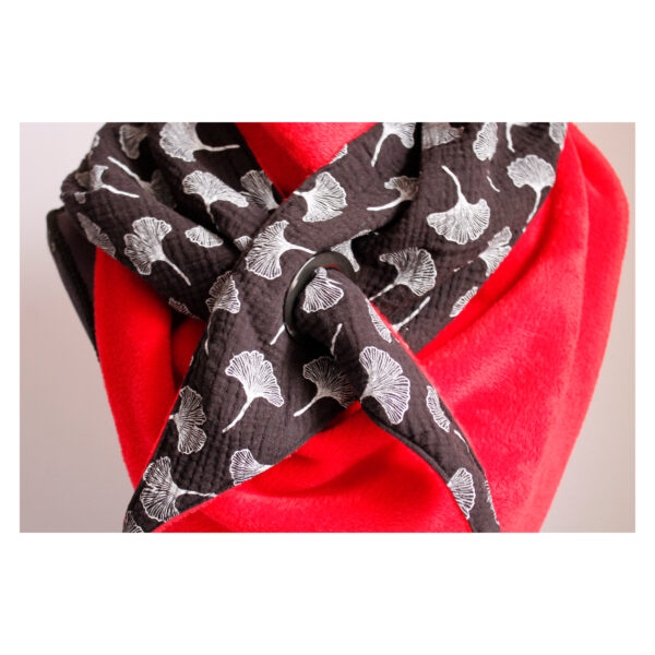 Maxituch - Dreieckstuch - Musselin / Fleece - Schwarz, Weiß, / Rot - Ginkgoblatt – Bild 5