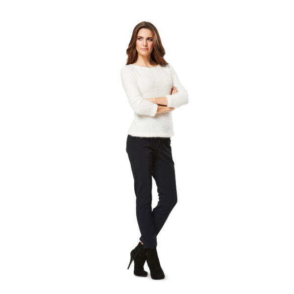 Burda Style Schnittmuster - Shirt, Raglanärmel, Rollkragen - Nr.6990 – Bild 4