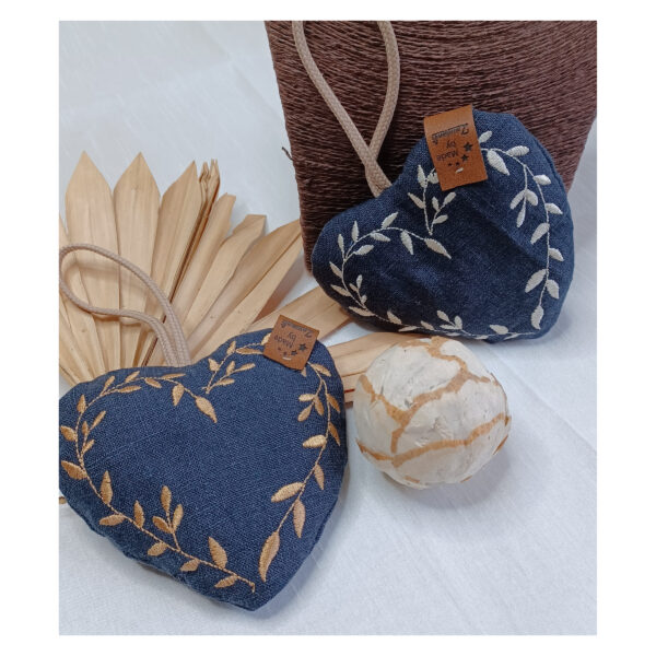 entzückendes Dekoherzset 2 tlg. - mit Blumenranke - Anhänger - Geschenk