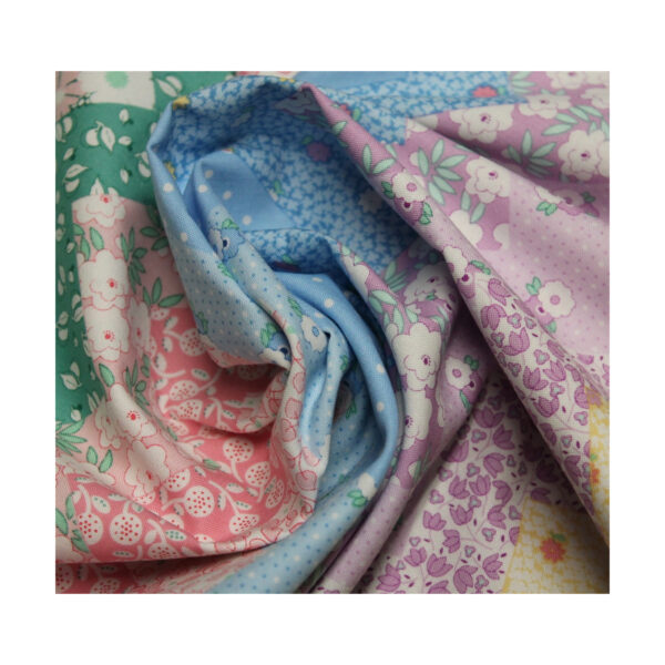 13.80 EUR/ m - Baumwollstoff - Patchwork - Stoff, Zickzack und Blumen, Rapport – Bild 3