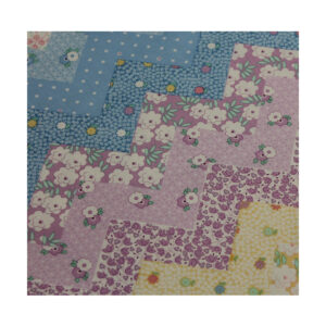 13.80 EUR/ m - Baumwollstoff - Patchwork - Stoff, Zickzack und Blumen, Rapport
