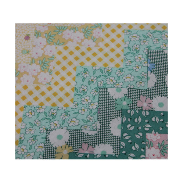 13.80 EUR/ m - Baumwollstoff - Patchwork - Stoff, Zickzack und Blumen, Rapport – Bild 2