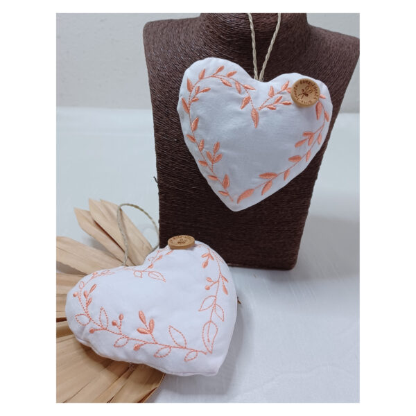 entzückendes Dekoherz aus Baumwollstoff - mit Blumenranke - Anhänger - Geschenk