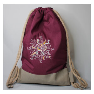 erprobter Rucksack - Turnbeutel - Wanderbeutel - bestickt - Sonne, bordeaux
