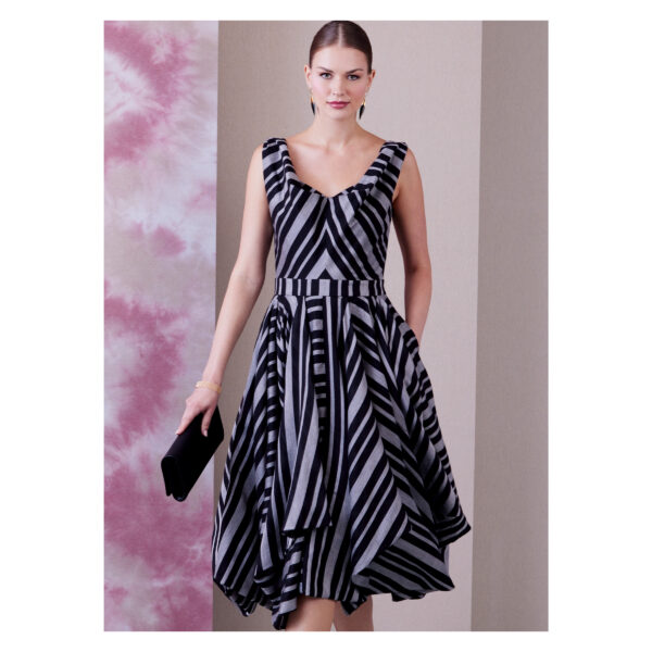Vogue Schnittmuster - V1935 - Kleid mit Zipfelrock und Trägeroberteil – Bild 2