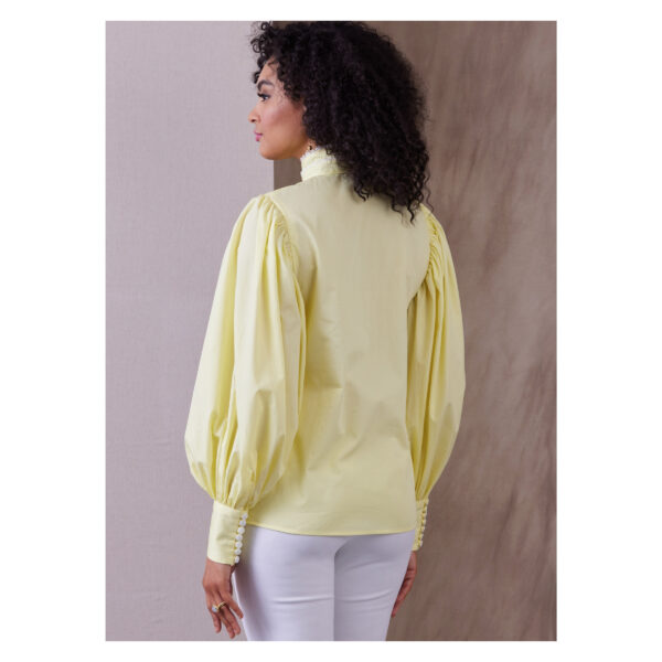 Vogue Schnittmuster - V1939 - Oberteil, Bluse mit großem Sattel – Bild 7