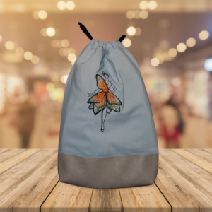 beliebter Rucksack - Turnbeutel - Wanderbeutel - bestickt - Schmetterlingsflügel