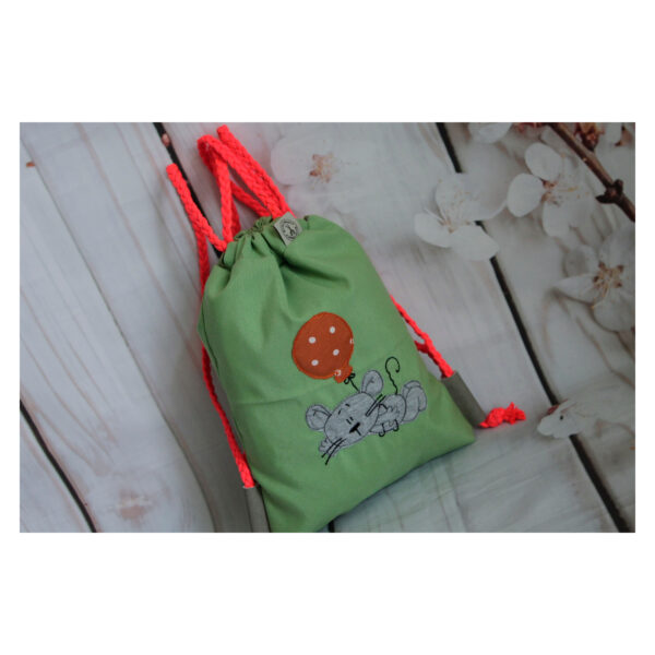 1 einzigartiger Kinderrucksack - Turnbeutel - Wanderbeutel - Dekostoff - hellgrün - Maus – Bild 3