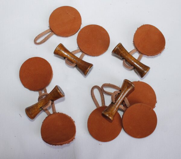 Knebelverschluß 1 Set, Knebelknopf, Holzknopf mit Echtleder, für Taschen, Braun/ Hellbraun