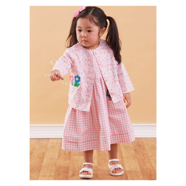 McCalls Schnittmuster M8416 - Kleid, Overalls, Jacke für Kleinkinder – Bild 2