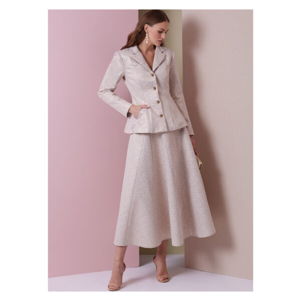 Vogue Schnittmuster - V2018 - Hosenanzug, Kostüm mit kurzem Blazer – Bild 2