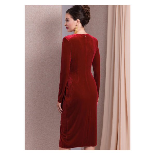 Vogue Schnittmuster V1981 - Abendkleid mit seitlicher Reihung – Bild 4