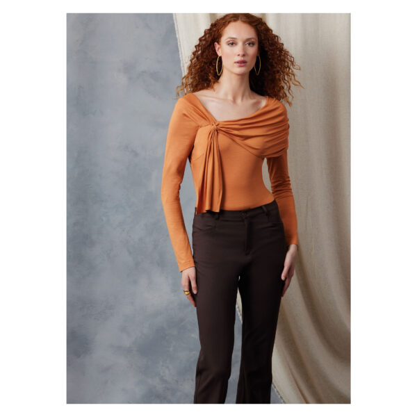 Vogue Schnittmuster - Vintage - V2049 - Damenbody mit ausgefallenem Ausschnitt – Bild 4
