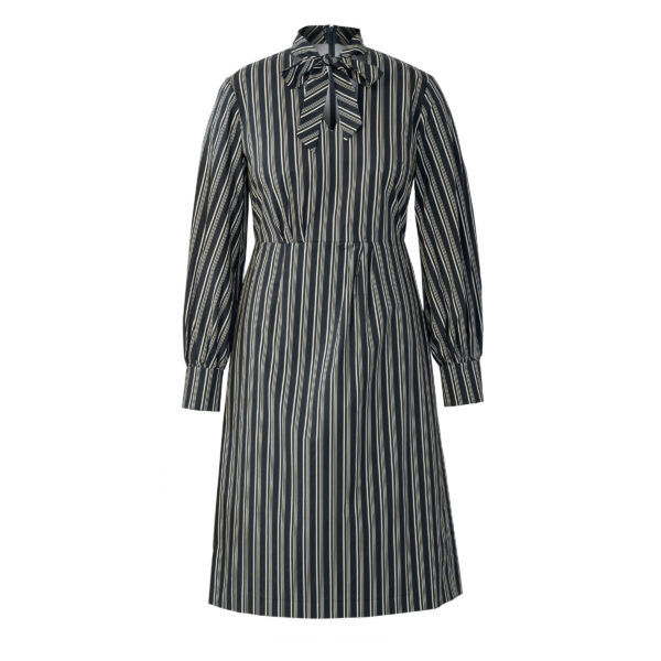 Burda Style Schnittmuster Nr. 5798 - Kleid - 2 Kragen- und Ärmelvarianten – Bild 6