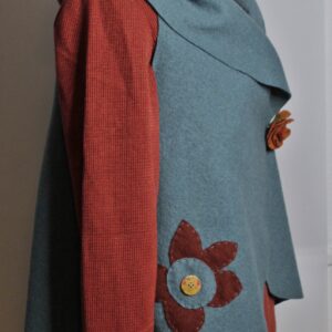 Oversize Weste - Walkloden - Wollweste - mit Applikation - helles Petrol/ Terra