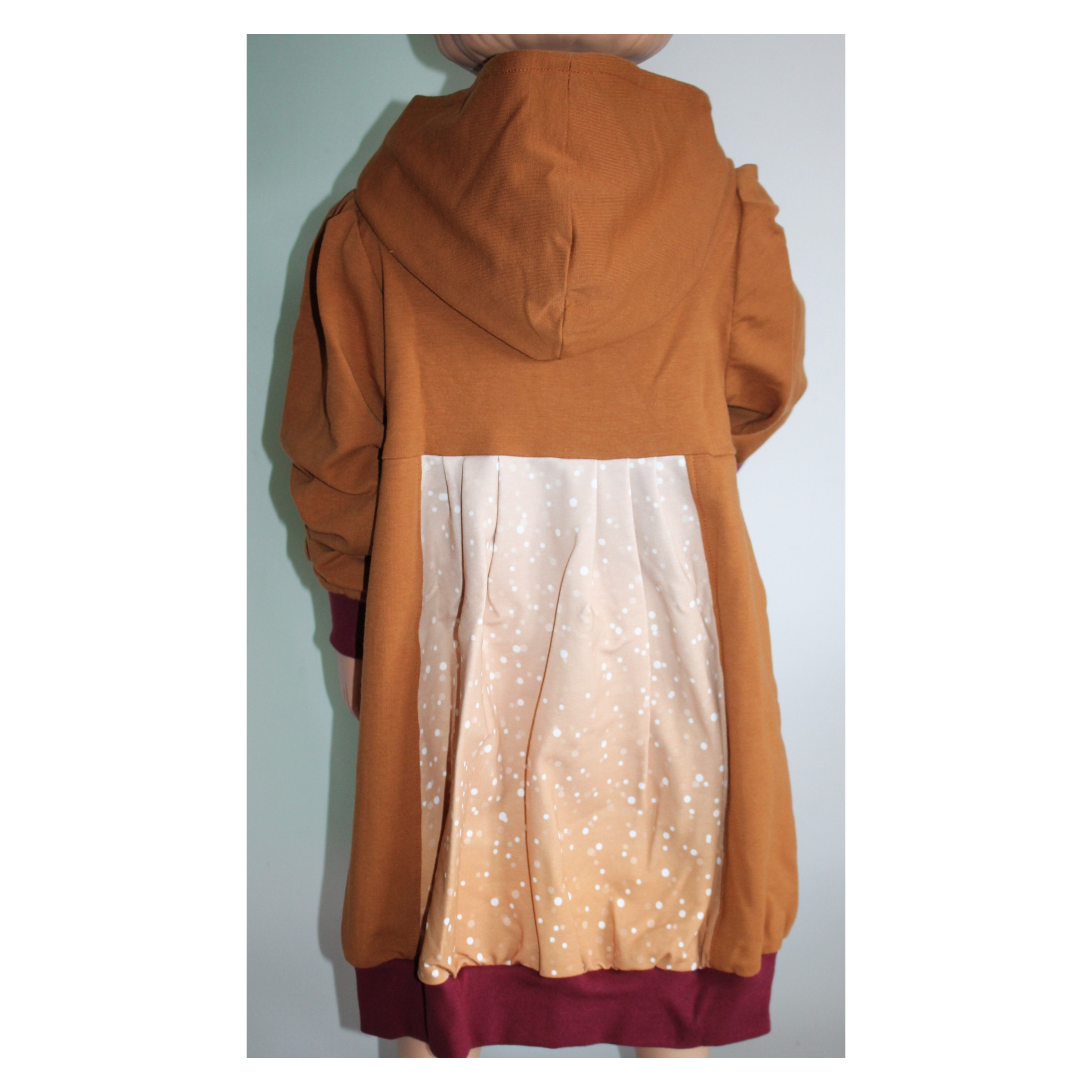 Ballonkleid Mädchen Gr. 116 – Mitwachskleid mit Kapuze „Sternehimmel“ – Handmade Kapuzenkleid Kinder – Bild 7