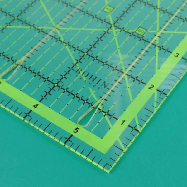 BOHIN - Patchworklineal - mit Kerben - 15,2 x 15,2cm – Bild 2