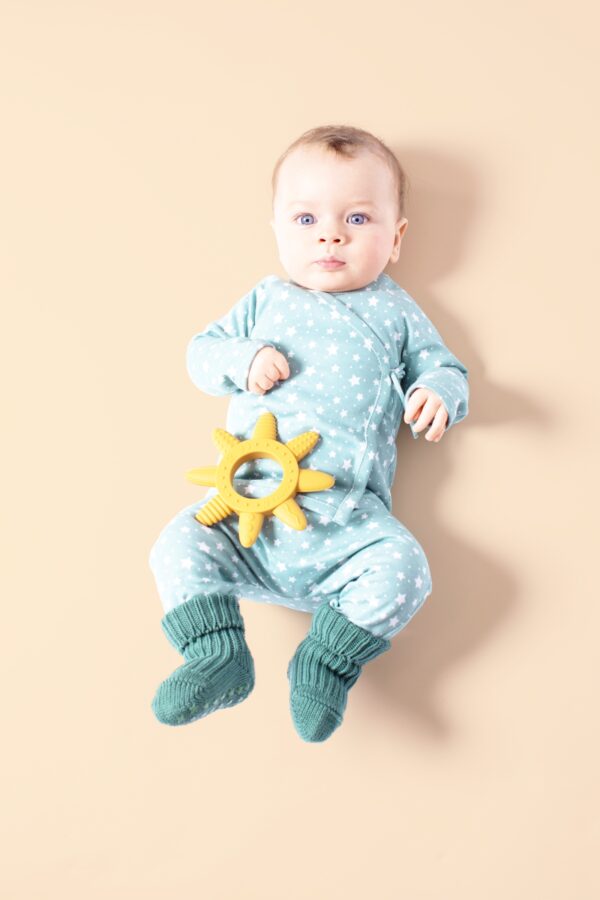Burda Kids Schnittmuster Nr.9204 - Babyausstattung - Body - Hose - Hemd - Mütze – Bild 5