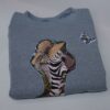 Sweatshirt - Gr. 122 - Hellblau - Applikation - Zebra auf Roller – Bild 2