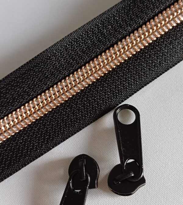 1.07EUR/m -  5 m endlos Reißverschluss schwarz, metallisierte Zahnung rosagold, 5mm  + 10 Zipper schwarz – Bild 2