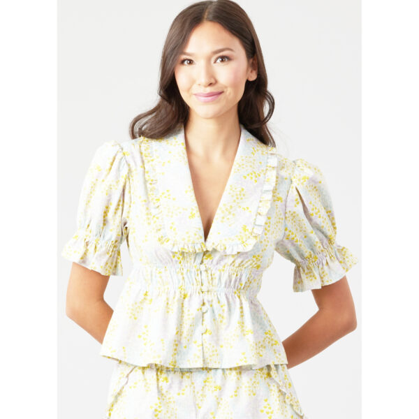 McCalls Schnittmuster M8563 - verspielte Bluse, Hose, Kombination für Damen – Bild 3