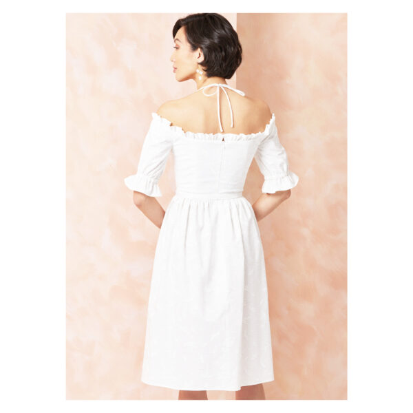 Vogue Schnittmuster V2107 - Kleid mit Carmenausschnitt und Nackenband – Bild 5