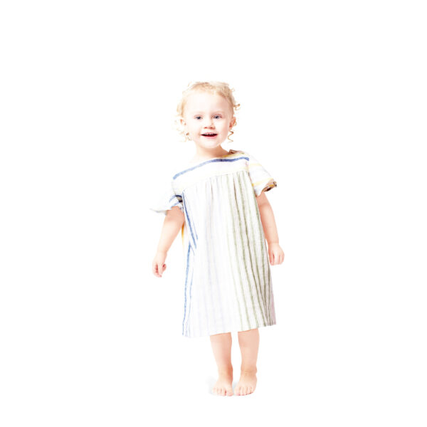Burda Kids Schnittmuster Nr. 9201 - luftiges Schlupfkleid für Baby und Kleinkind – Bild 2