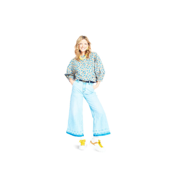 Burda Easy Schnittmuster Nr. 5709 - schlichtes Bluse mit voluminösem Ärmel – Bild 2