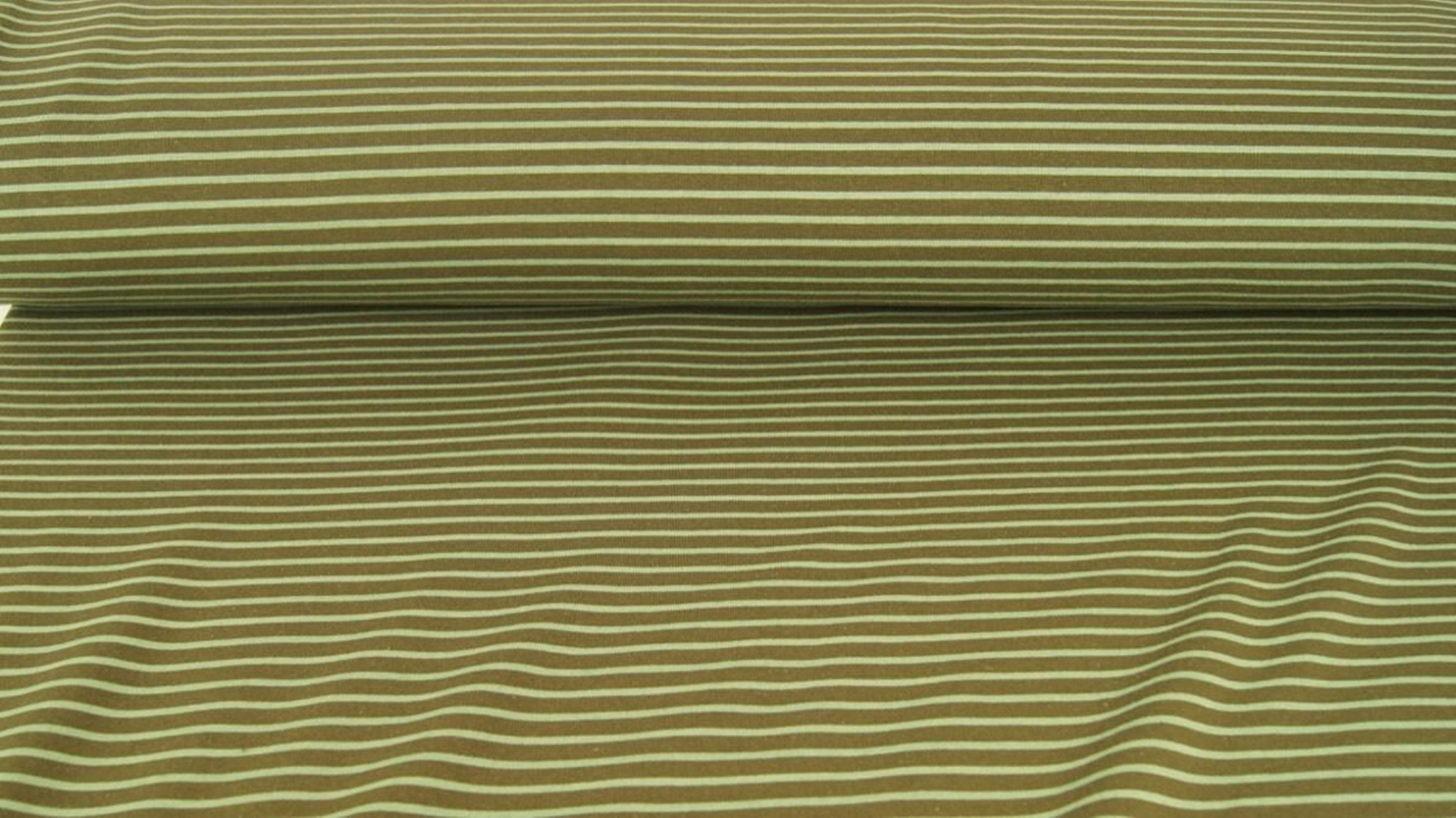 12.00EUR/ 1m, Sweater, Jogging, Trikot, oliv, gestreift