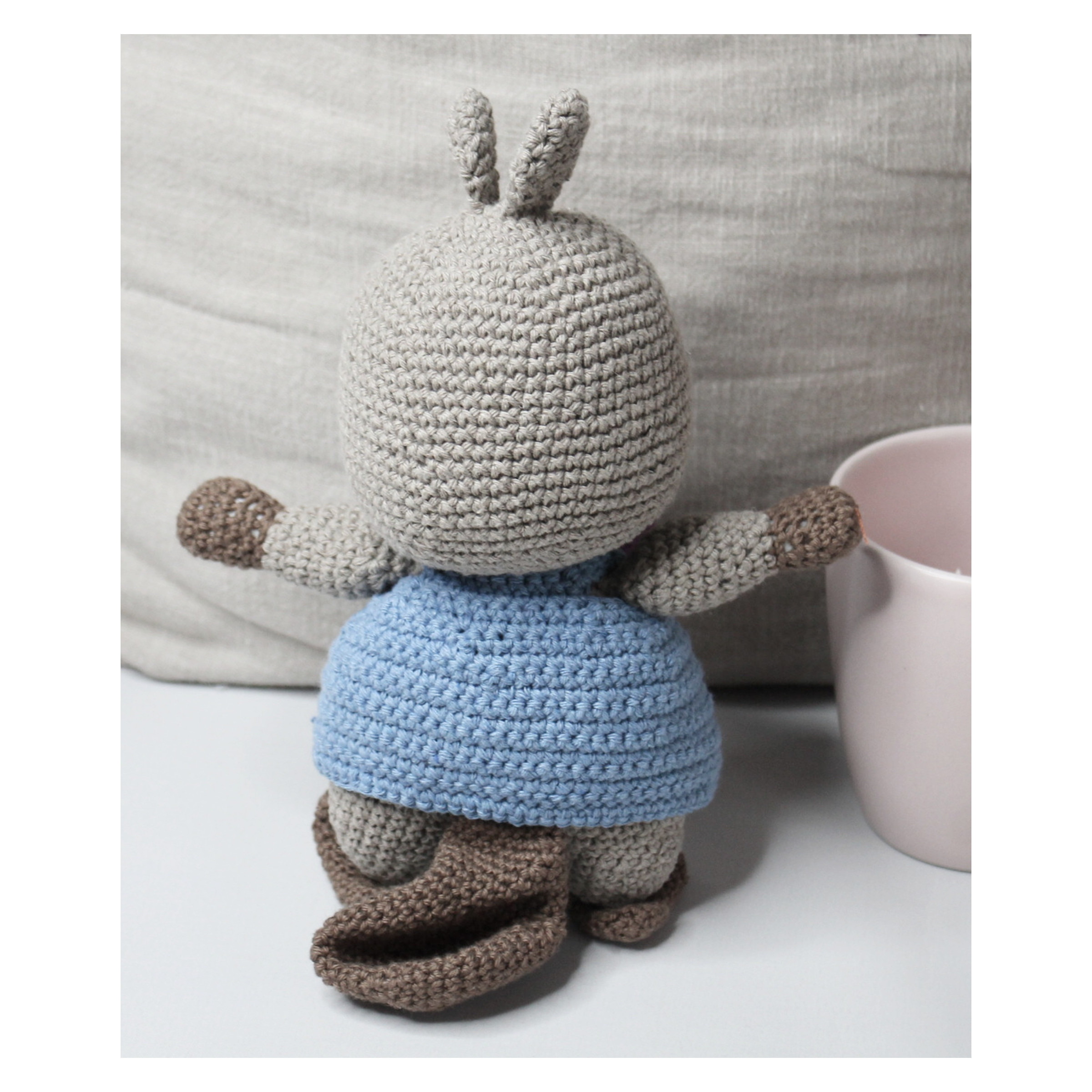 Schnabeltier Kuscheltier gehäkelt - Amigurumi Schnabeltier handmade - zur Geburt, Taufe oder zum Knuddeln – Bild 4