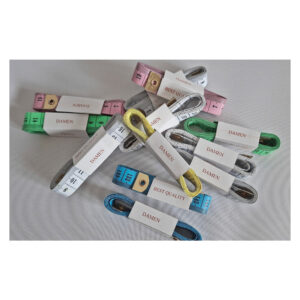 3 Maßbänder farblich sortiert