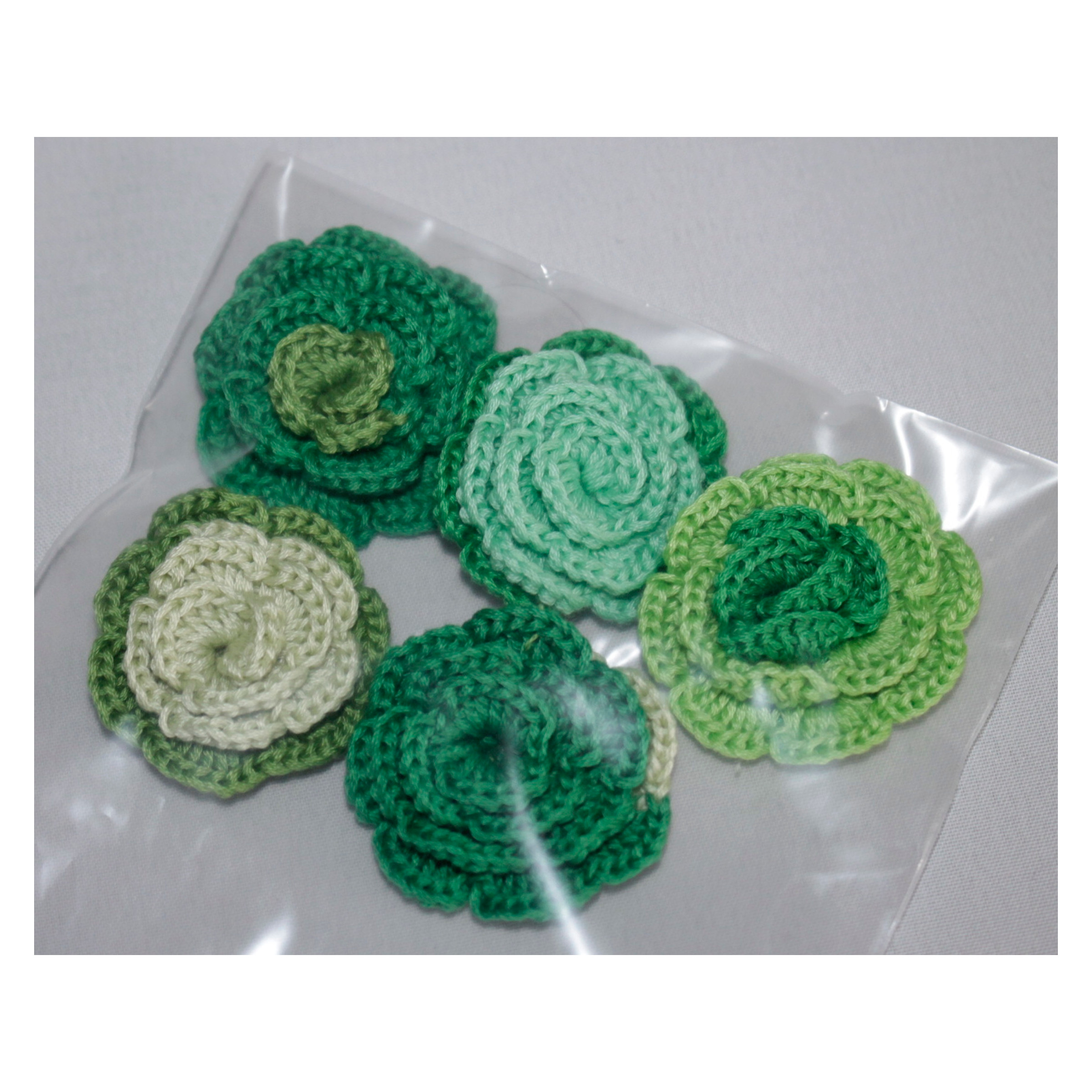 5 Blüten gehäkelt - Rose - chrochet flower - Dekoblüten - Farbkombinationen – Bild 6