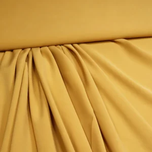 goldgelber Cupro mit seidigem Griff