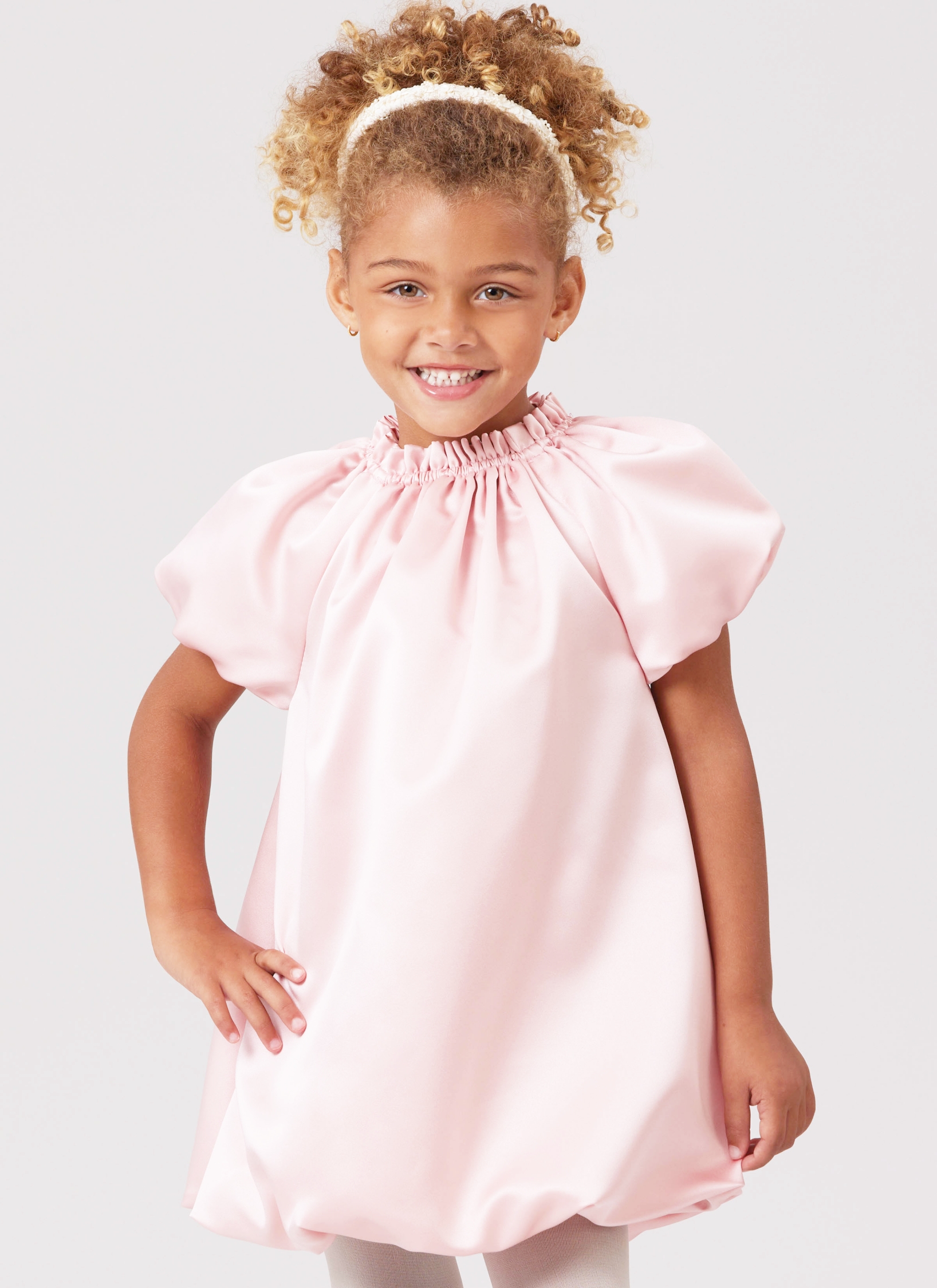 McCalls Schnittmuster M8641 - festliches Kleid für Mädchen – Bild 2