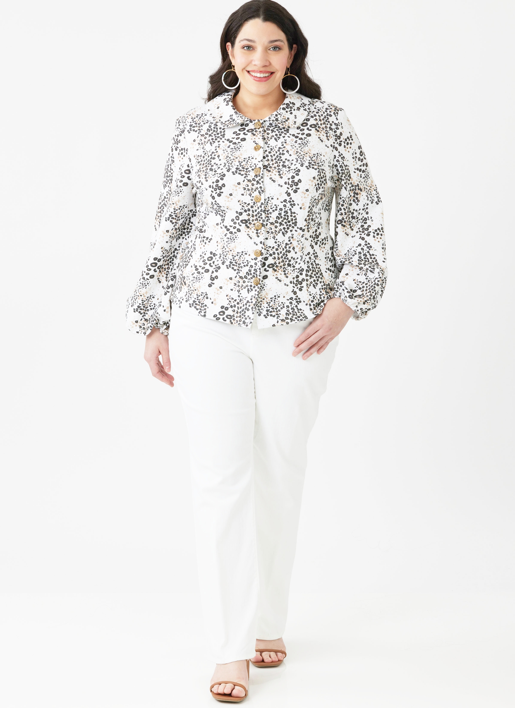 McCalls Schnittmuster M8657 - taillierte Bluse mit Bubikragen – Bild 4