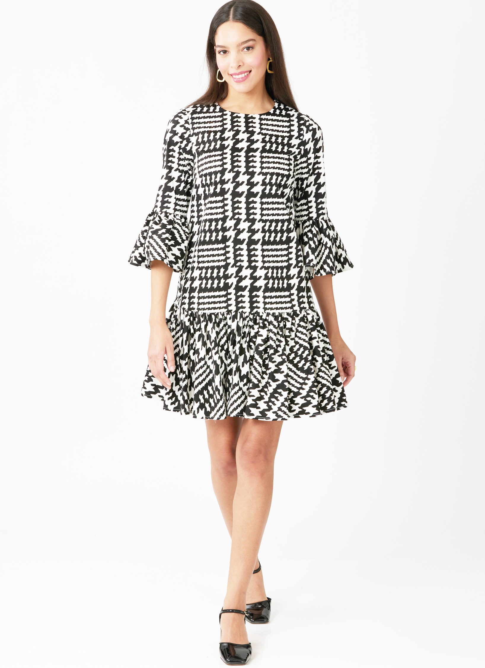 McCall’s Schnittmuster M8651 - Minikleid mit Volant am Rock – Bild 5