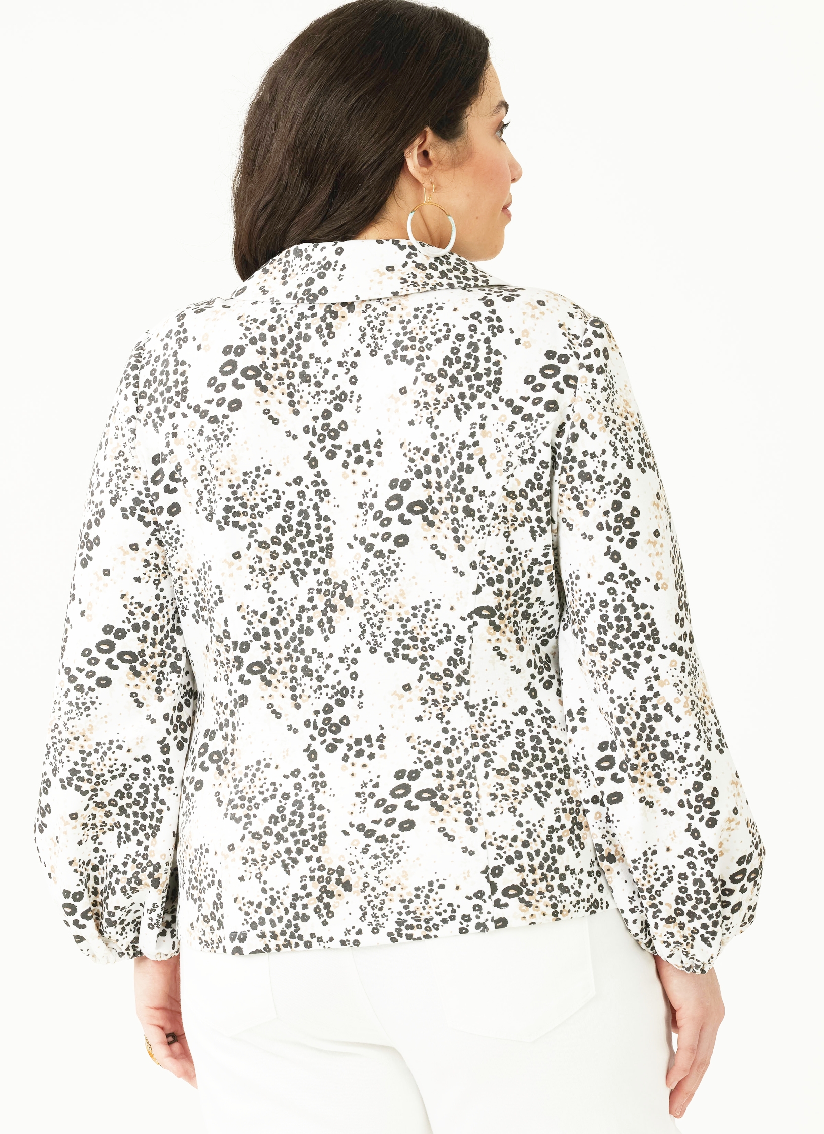 McCalls Schnittmuster M8657 - taillierte Bluse mit Bubikragen – Bild 6